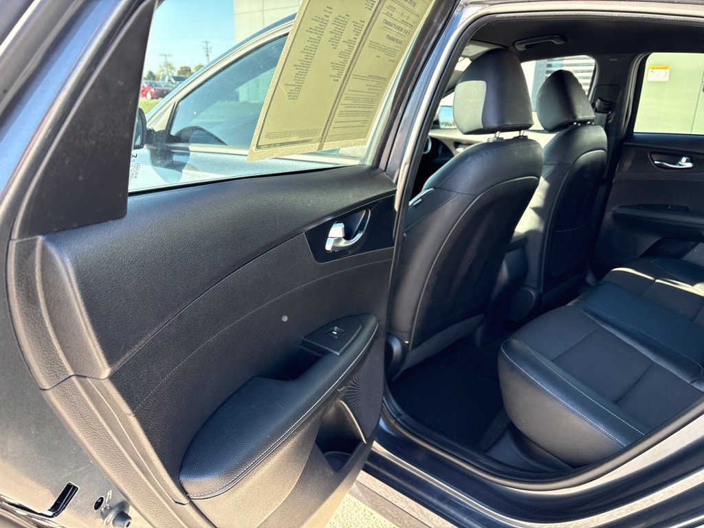 Used 2023 Kia Forte GT-Line FWD image 17