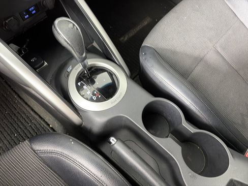 Used 2016 Hyundai Veloster w/ Option Group 03 image 22