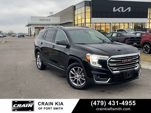 Used 2023 GMC Terrain SLT FWD image 1