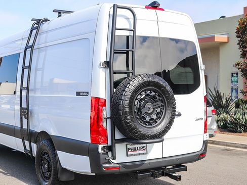 Used 2024 Mercedes-Benz Sprinter 2500 image 19