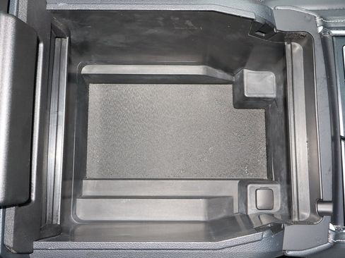 Used 2022 Ford Expedition XLT image 30