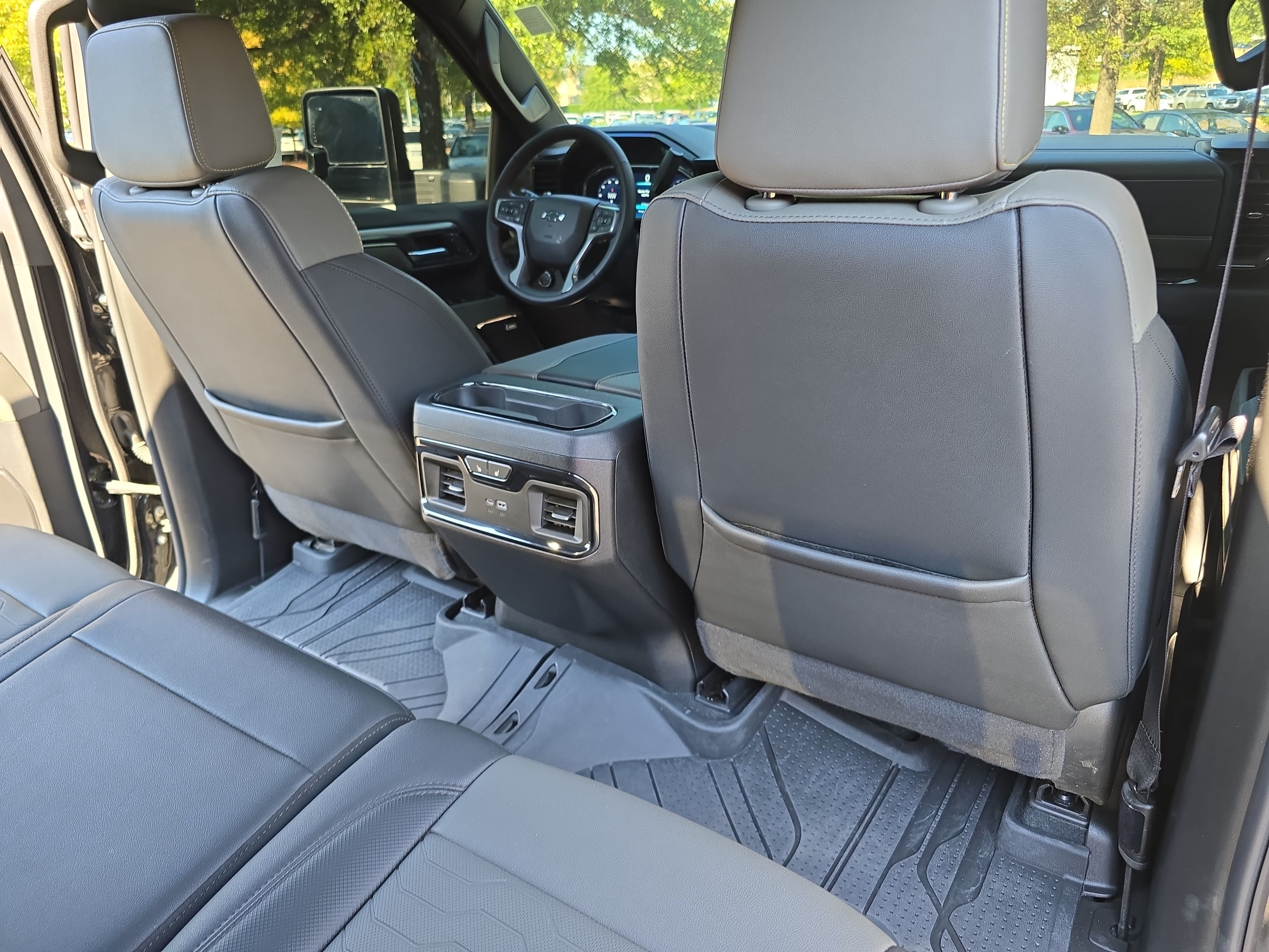 Used 2026 Chevrolet Silverado 2500 ZR2 AWD/4WD image 13