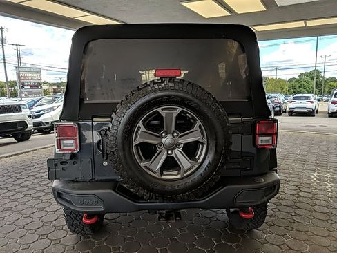 Used 2017 Jeep Wrangler Unlimited Rubicon AWD/4WD image 6