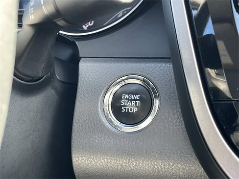 Used 2024 Toyota Camry SE image 16