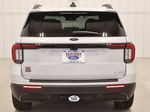 New 2026 Ford Explorer ST-Line image 7