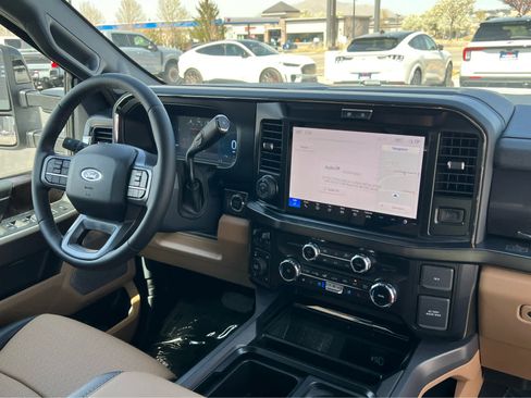 New 2026 Ford F250 Lariat w/ Black Appearance Package image 19