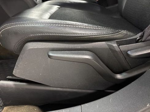 Used 2017 Jeep Compass Latitude AWD/4WD image 9