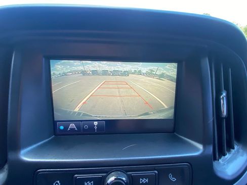 Used 2018 Chevrolet Colorado W/T w/ Custom Special Edition image 16