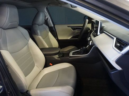 Used 2024 Toyota RAV4 XLE Premium image 22