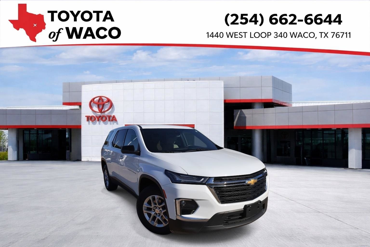 Used 2023 Chevrolet Traverse LS FWD image 1