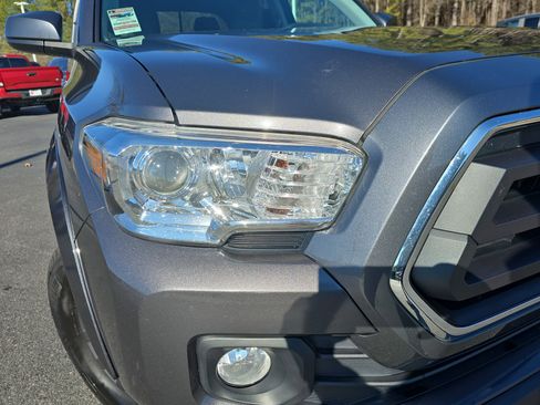 Used 2021 Toyota Tacoma SR5 image 33
