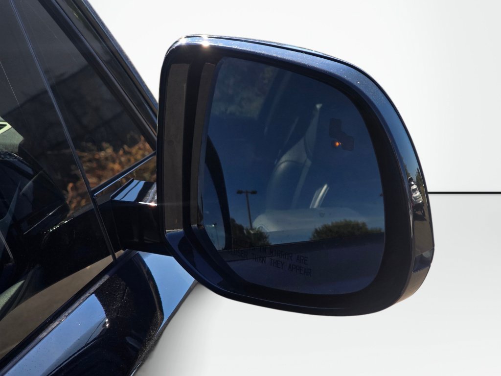 Used 2025 Land Rover Range Rover Sport SE AWD/4WD image 31