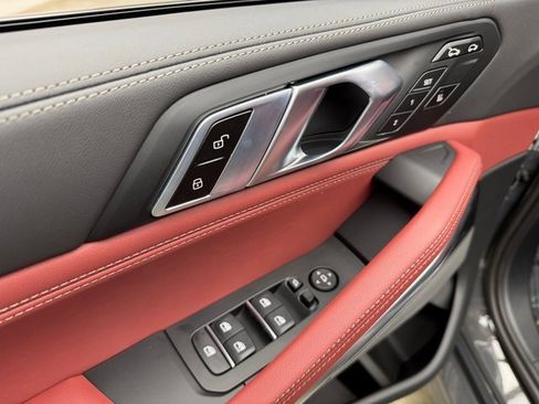 New 2026 BMW X6 xDrive40i w/ Executive Package image 11