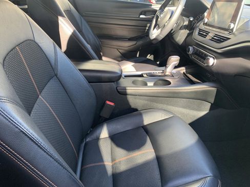 Used 2021 Nissan Altima 2.5 SR w/ SR Premium Package image 34