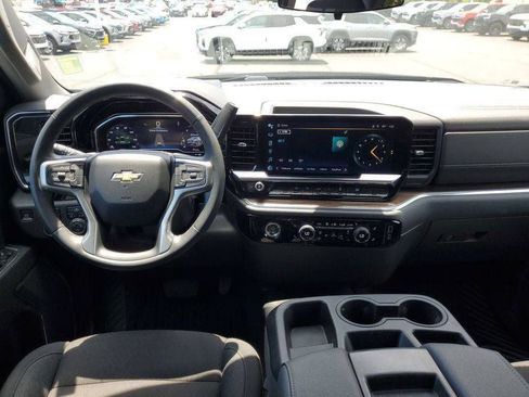 Certified 2024 Chevrolet Silverado 1500 LT AWD/4WD image 22