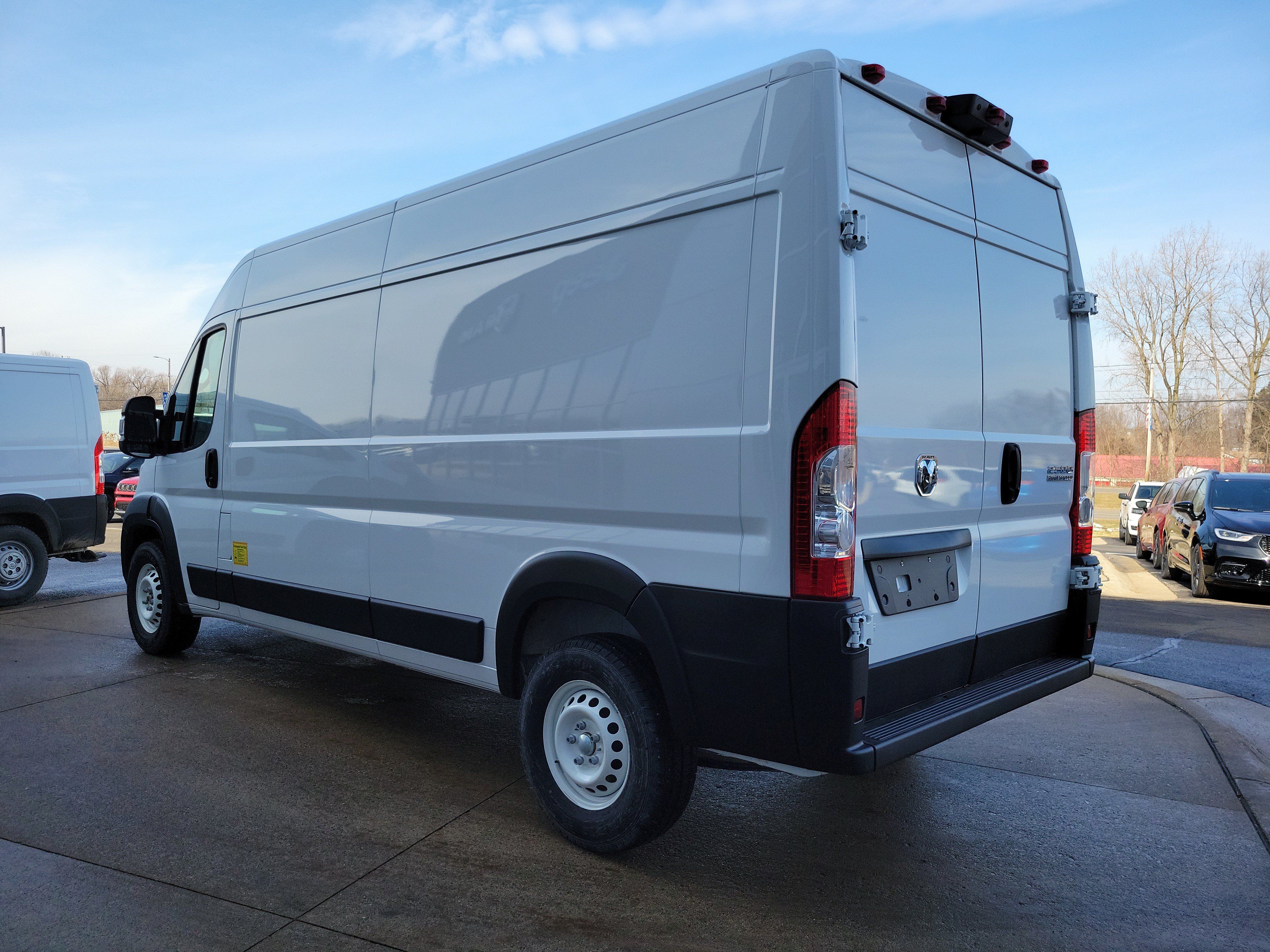 Used 2025 RAM ProMaster 2500 w/ Cold Weather Group FWD image 3