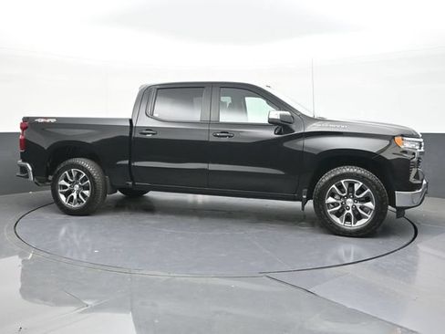 Used 2023 Chevrolet Silverado 1500 LT AWD/4WD image 17