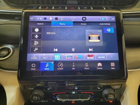 Used 2024 Jeep Grand Cherokee Limited 4xe image 25