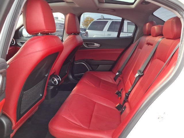 Used 2021 Alfa Romeo Giulia Ti w/ Nero Edizione AWD/4WD image 9