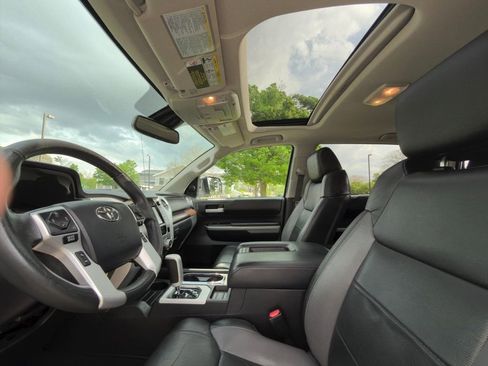Used 2019 Toyota Tundra Limited w/ Limited Premium Package AWD/4WD image 15