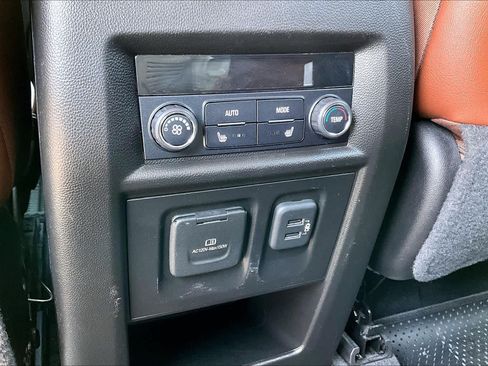 Used 2019 Chevrolet Traverse High Country AWD/4WD image 30