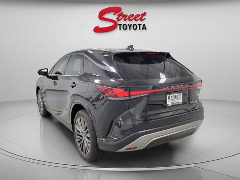 Used 2024 Lexus RX 350 w/ Luxury Package image 2