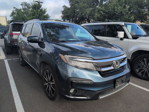 Used 2019 Honda Pilot Elite image 2
