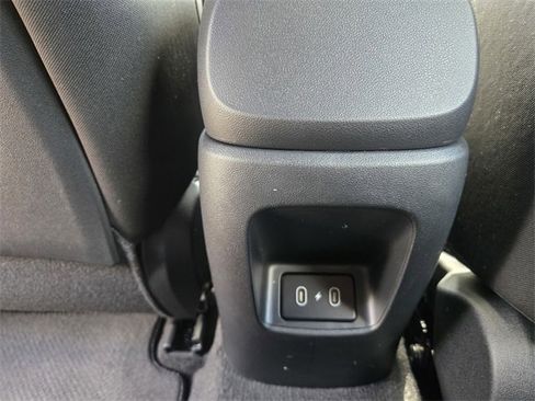 New 2025 Hyundai Elantra SEL image 14