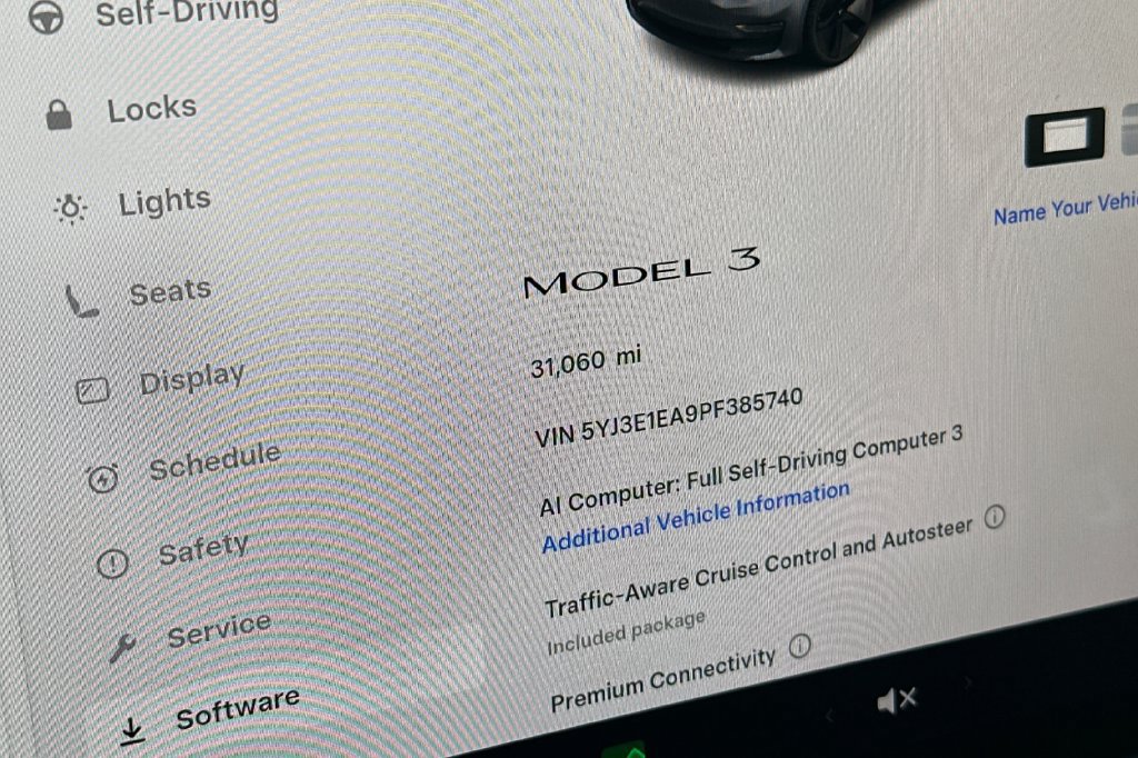 Used 2023 Tesla Model 3 Standard Range RWD image 23