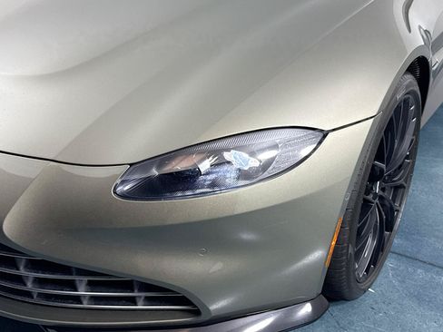 Used 2023 Aston Martin V8 Vantage Roadster RWD image 52