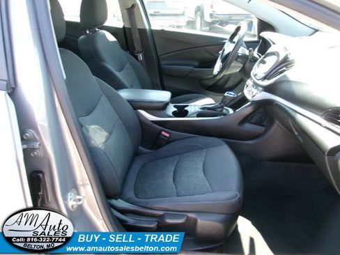 Used 2017 Chevrolet Volt LT FWD image 17