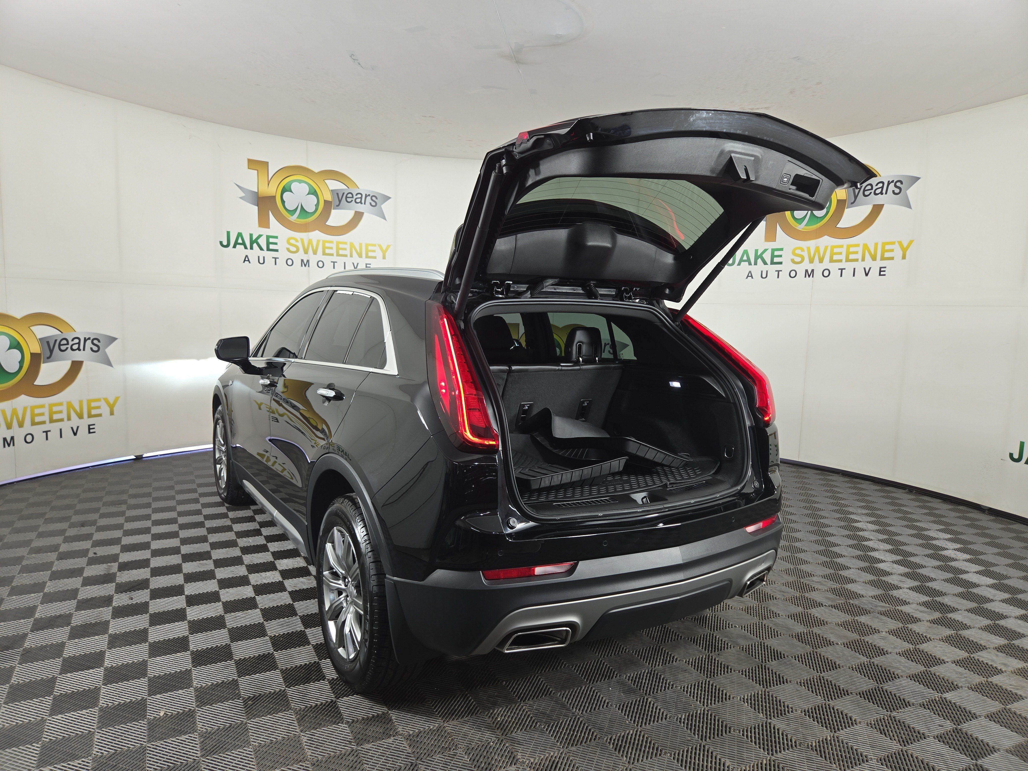 Certified 2021 Cadillac XT4 Premium Luxury w/ Cold Weather Package FWD image 33