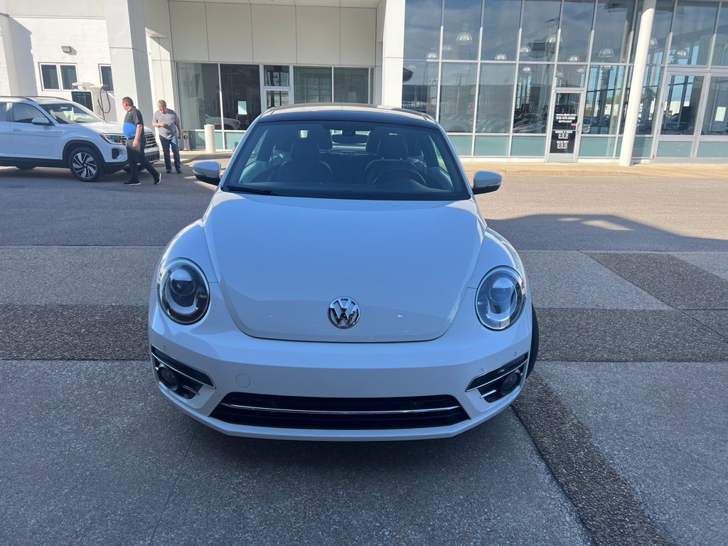 Used 2018 Volkswagen Beetle 2.0T SE FWD image 5