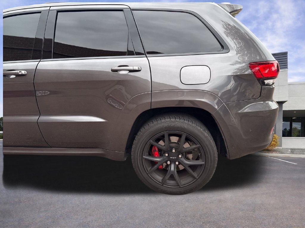 Used 2020 Jeep Grand Cherokee SRT w/ Trailer Tow Group IV AWD/4WD image 34