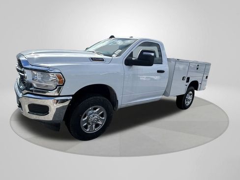 New 2024 RAM 3500 Tradesman w/ Chrome Appearance Group image 3