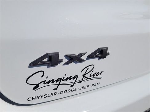 New 2025 Jeep Compass Latitude w/ Altitude Special Edition image 11