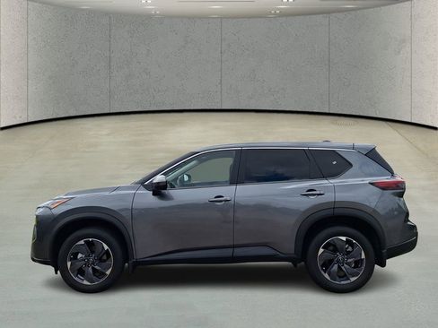 Certified 2026 Nissan Rogue SV image 8