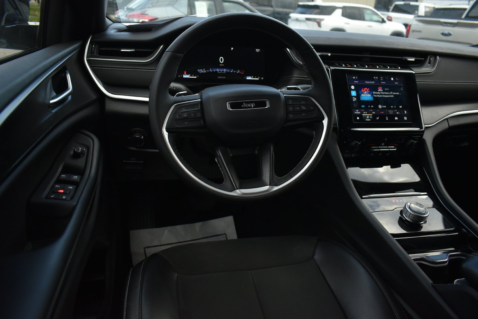 Used 2023 Jeep Grand Cherokee Altitude AWD/4WD image 17