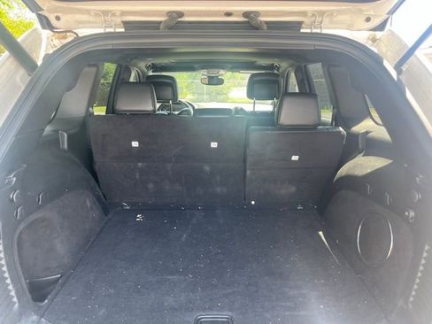 Used 2019 Jeep Grand Cherokee Altitude image 22