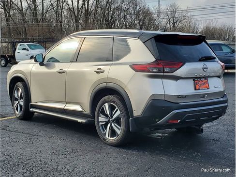 Used 2023 Nissan Rogue SL w/ SL Premium Package image 11