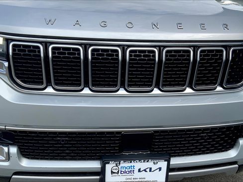 Used 2022 Jeep Wagoneer Series II image 32