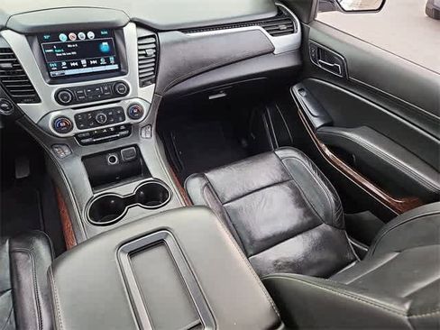 Certified 2020 GMC Yukon XL SLT image 12