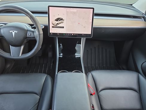 Used 2021 Tesla Model Y Long Range AWD/4WD image 14