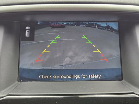 Used 2017 Nissan Pathfinder SV FWD image 14