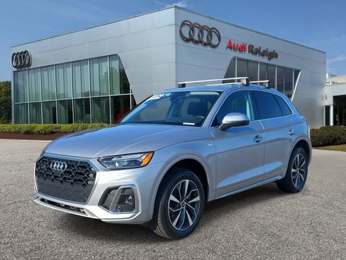 Certified 2024 Audi Q5 2.0T Premium Plus image 1