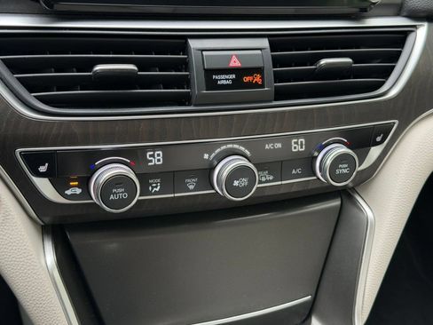 Used 2019 Honda Accord EX image 33