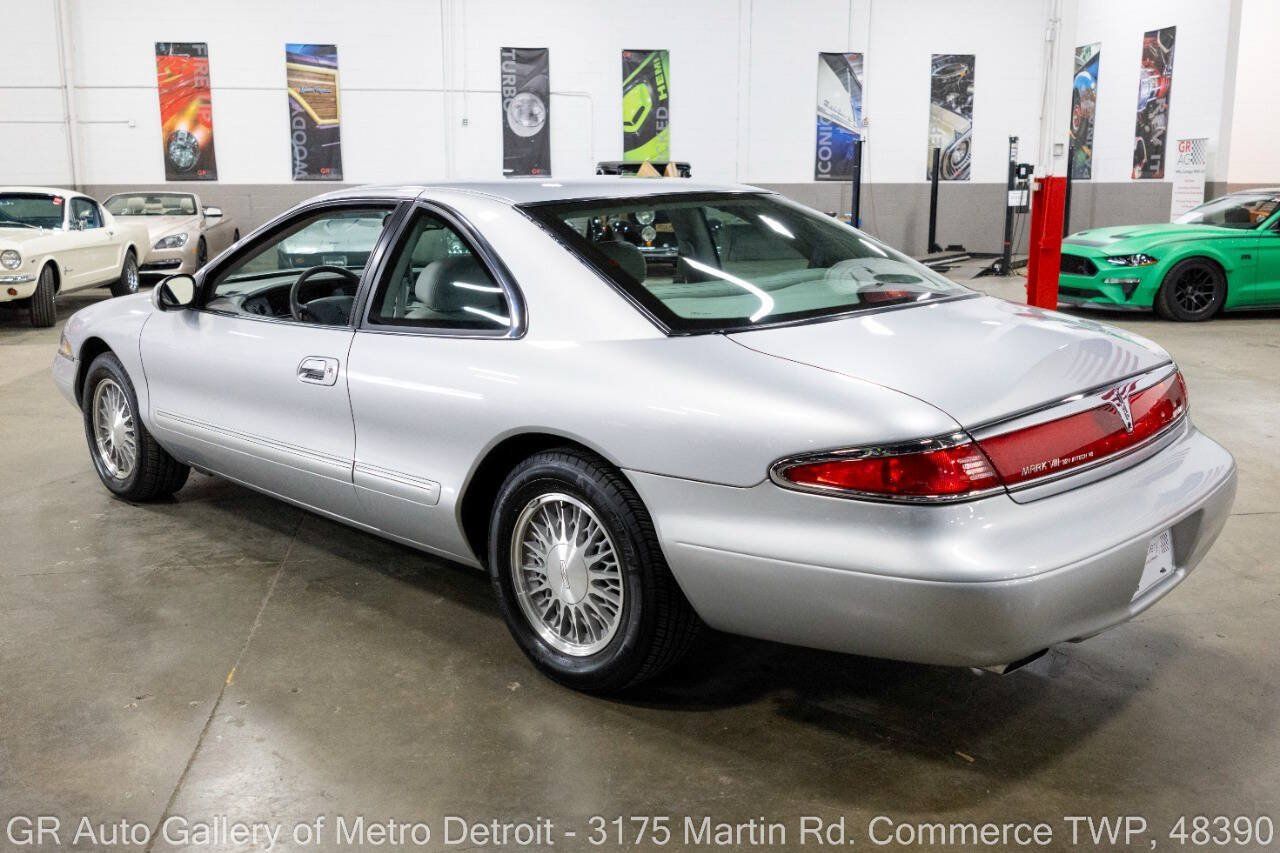 Used 1998 Lincoln Mark VIII RWD image 4
