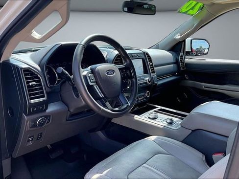 Used 2020 Ford Expedition Limited w/ Equipment Group 302A AWD/4WD image 17