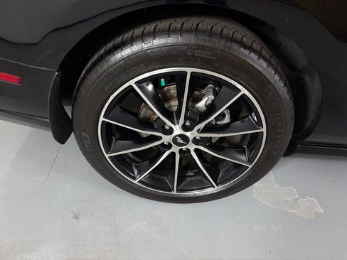 Used 2014 Ford Mustang GT Premium image 11