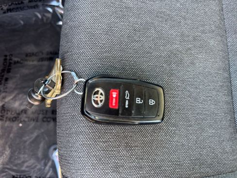 Used 2025 Toyota Camry LE image 22